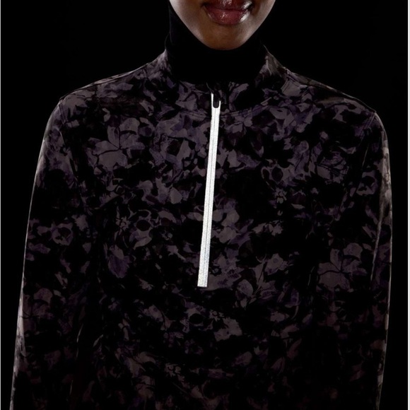 Lululemon Luxtreme Running Half-Zip Inflect Floral Lunar Rock Multi size 4 - Picture 3 of 10